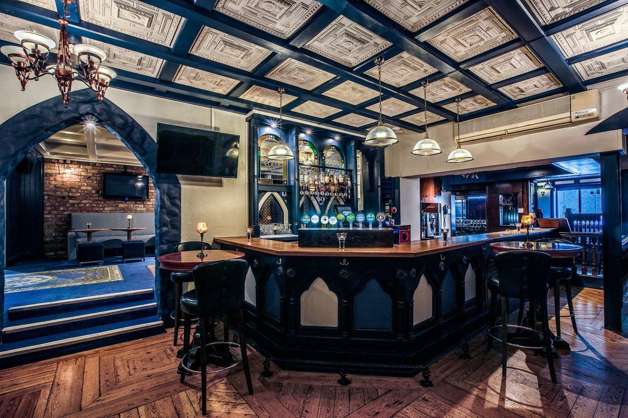 The Newgrange Hotel นาวัน ภายนอก รูปภาพ